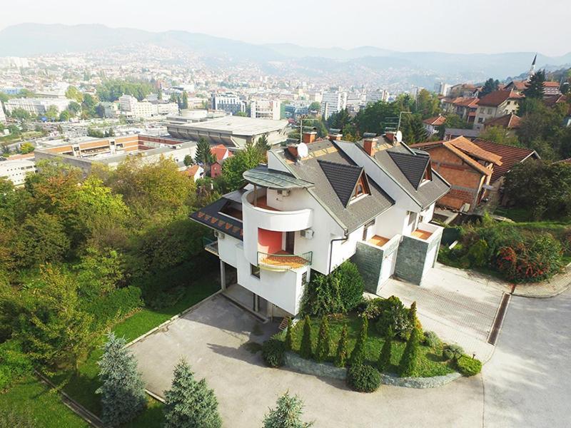Villa Skenderija West By Poppy ซาราเยโว ภายนอก รูปภาพ